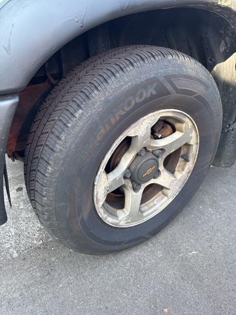 used 2002 Chevrolet Tracker car, priced at $5,999