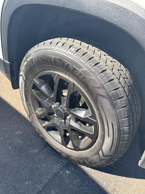 used 2021 Chevrolet Traverse car, priced at $21,997
