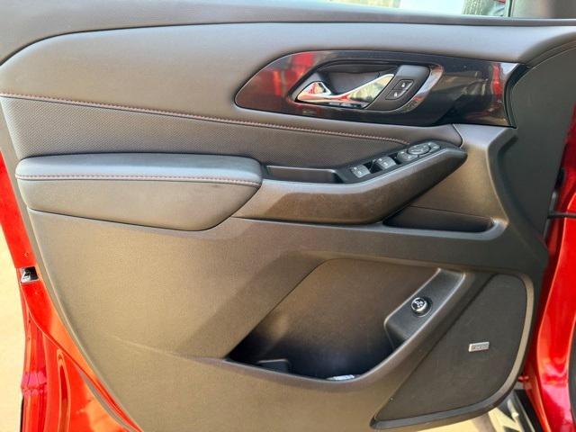 used 2023 Chevrolet Traverse car, priced at $35,997