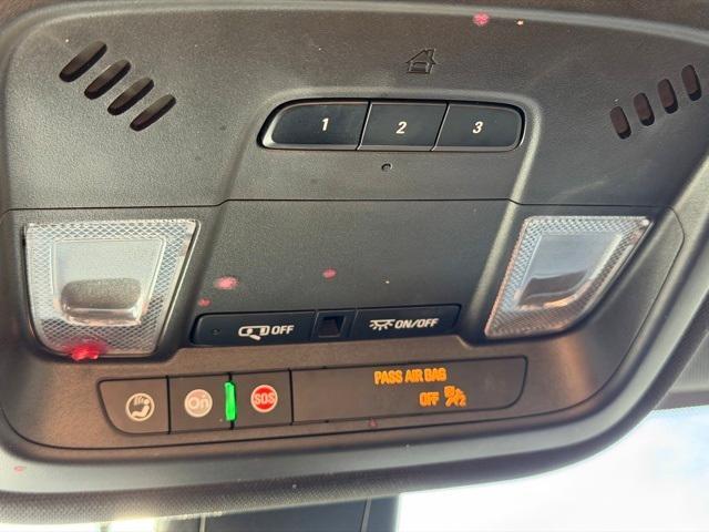 used 2023 Chevrolet Traverse car, priced at $35,997