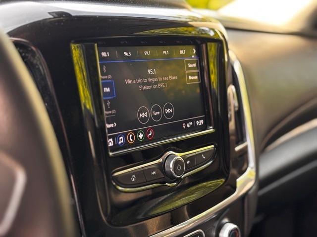 used 2020 Chevrolet Traverse car, priced at $20,999