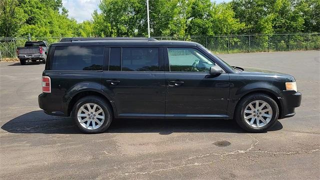 used 2011 Ford Flex car, priced at $3,999