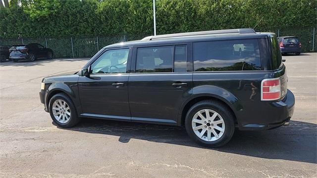 used 2011 Ford Flex car, priced at $3,999