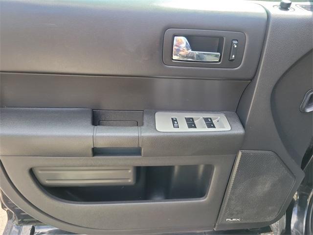 used 2011 Ford Flex car, priced at $3,999