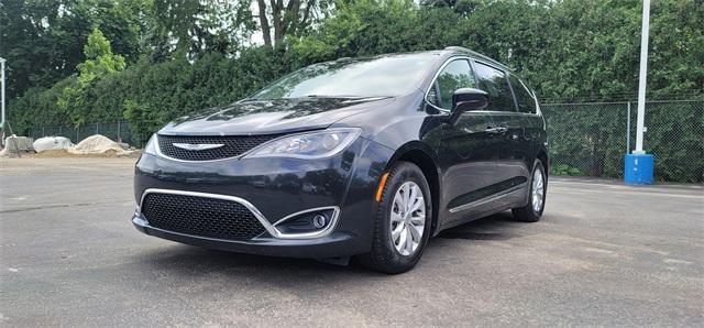 used 2017 Chrysler Pacifica car, priced at $9,999