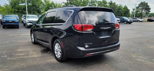 used 2017 Chrysler Pacifica car, priced at $9,999