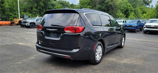 used 2017 Chrysler Pacifica car, priced at $9,999