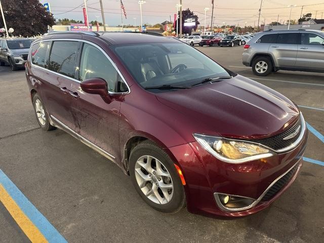 used 2018 Chrysler Pacifica car, priced at $18,999