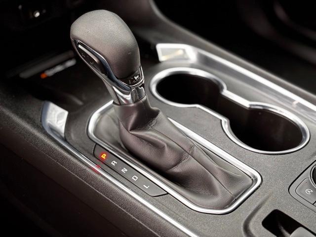 used 2022 Chevrolet Traverse car, priced at $27,999