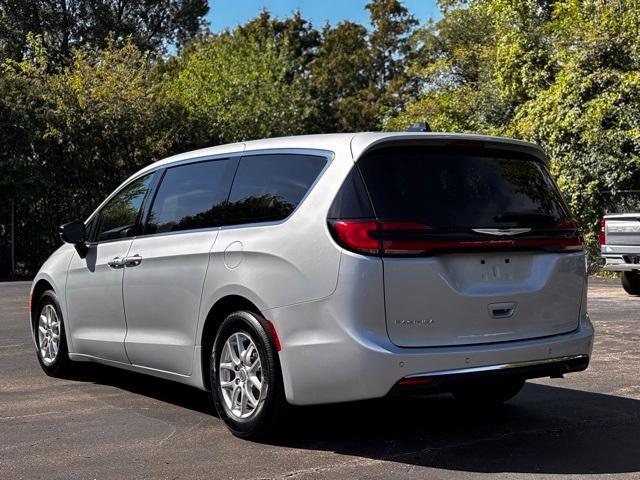 used 2024 Chrysler Pacifica car, priced at $31,597