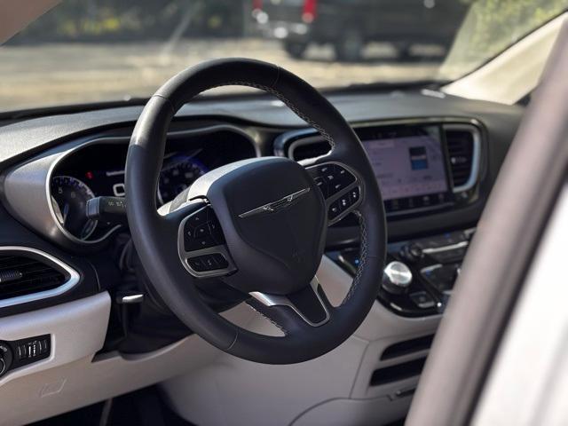 used 2024 Chrysler Pacifica car, priced at $31,597