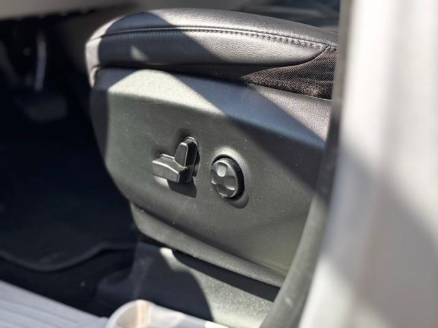used 2024 Chrysler Pacifica car, priced at $31,597