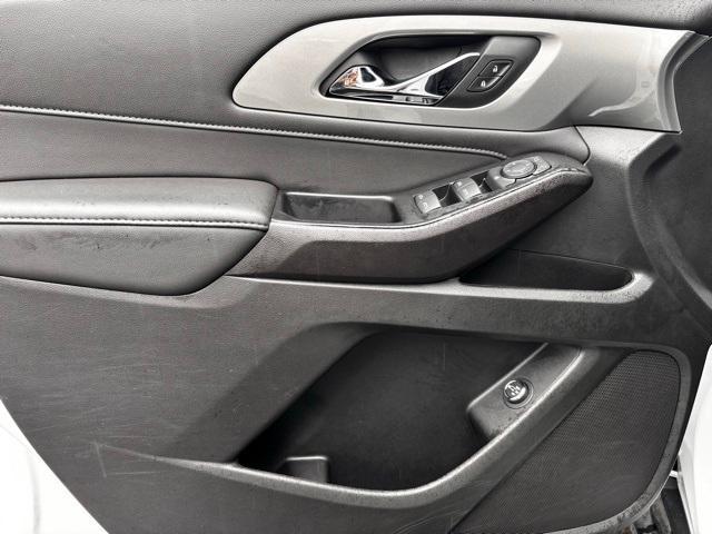used 2023 Chevrolet Traverse car, priced at $32,997