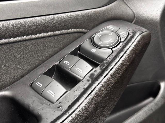 used 2023 Chevrolet Traverse car, priced at $32,997