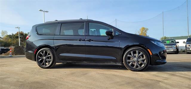 used 2018 Chrysler Pacifica car, priced at $16,999