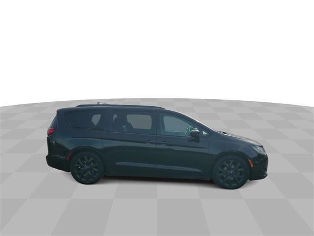 used 2018 Chrysler Pacifica car, priced at $15,879