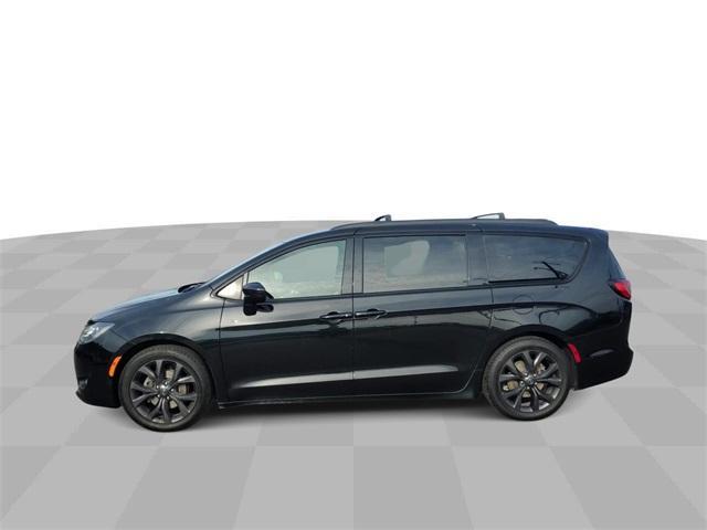 used 2018 Chrysler Pacifica car, priced at $15,879