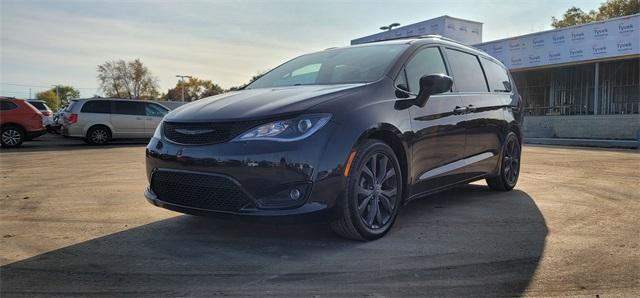 used 2018 Chrysler Pacifica car, priced at $16,999