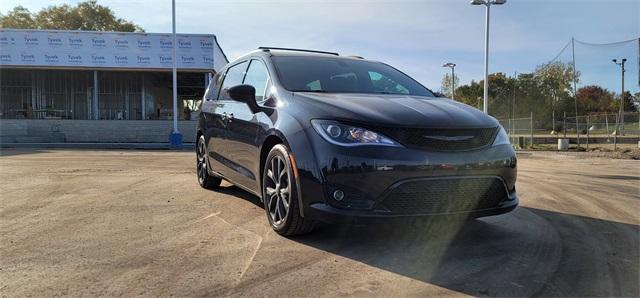 used 2018 Chrysler Pacifica car, priced at $16,999