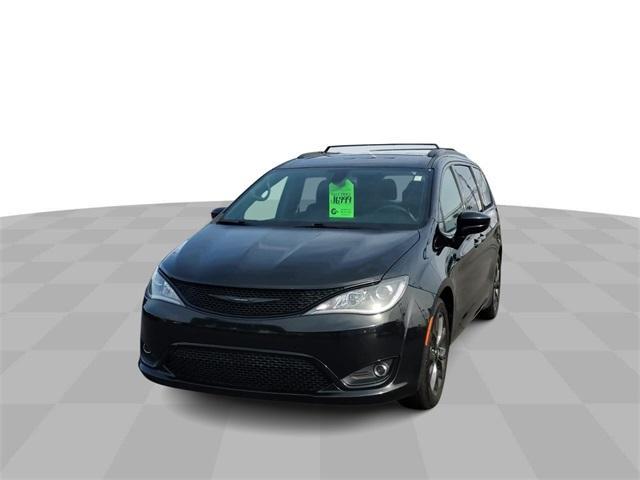 used 2018 Chrysler Pacifica car, priced at $15,879