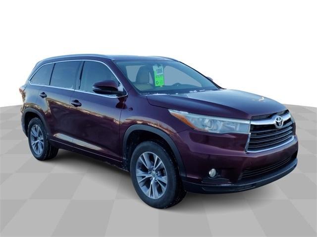 used 2015 Toyota Highlander car, priced at $14,599