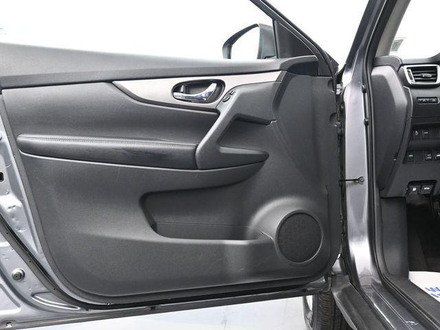 used 2015 Nissan Rogue car, priced at $10,000