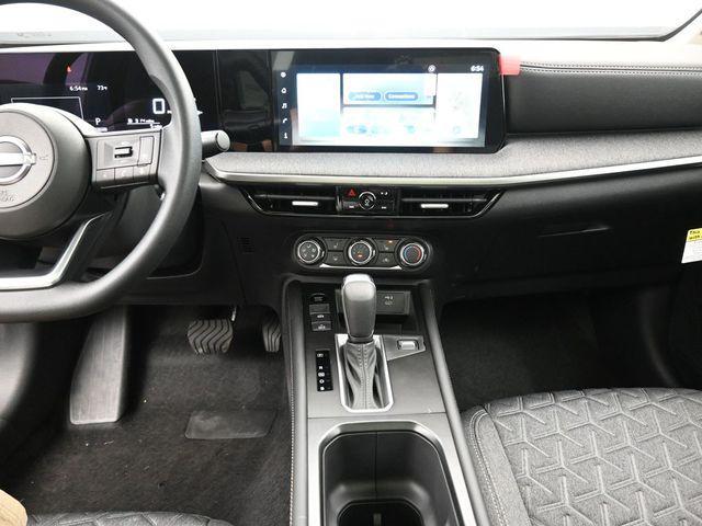 new 2025 Nissan Kicks car, priced at $27,775