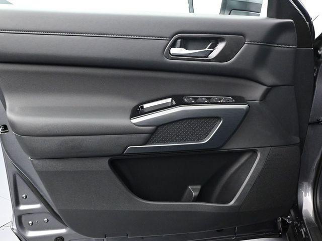 new 2025 Nissan Pathfinder car, priced at $41,590