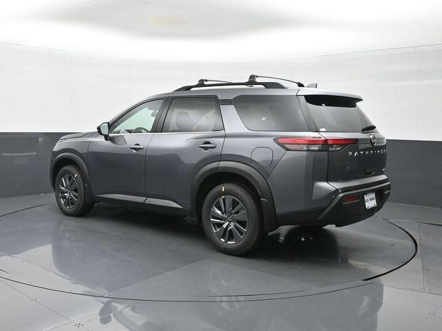 new 2025 Nissan Pathfinder car, priced at $40,925