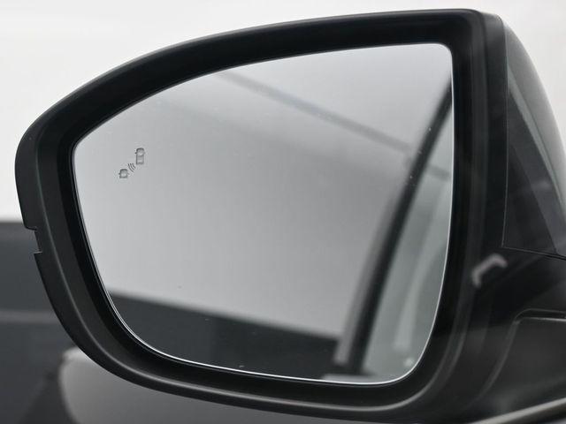 new 2025 Nissan Pathfinder car, priced at $40,925