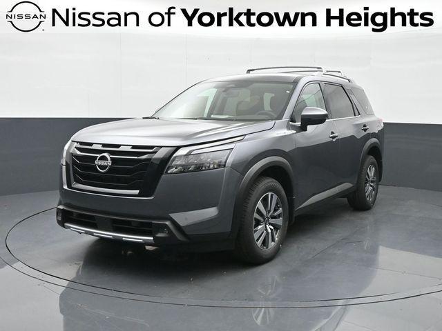 new 2025 Nissan Pathfinder car, priced at $42,425
