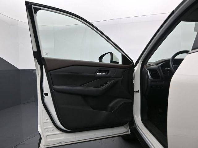 used 2023 Nissan Rogue car, priced at $23,119