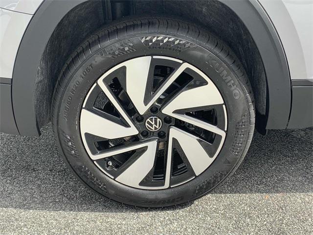 new 2024 Volkswagen Atlas car, priced at $42,331
