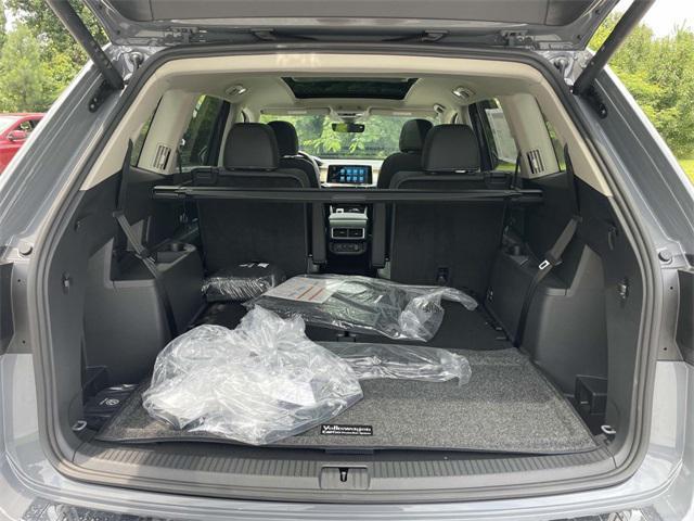 new 2025 Volkswagen Atlas car, priced at $42,096