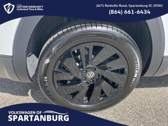 new 2025 Volkswagen Atlas car, priced at $43,361