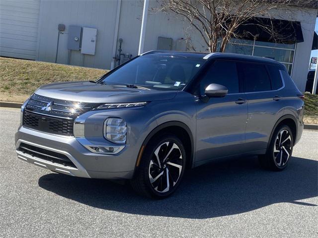 used 2024 Mitsubishi Outlander car, priced at $30,998