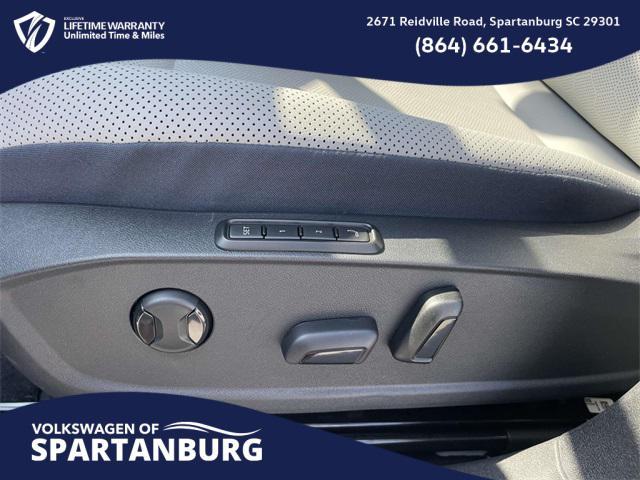 new 2025 Volkswagen ID.4 car, priced at $45,092