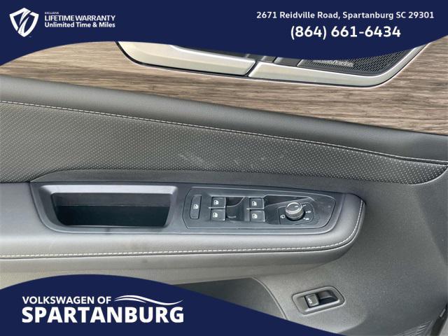new 2025 Volkswagen Atlas car, priced at $52,901