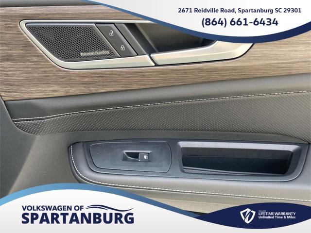 new 2025 Volkswagen Atlas car, priced at $52,105