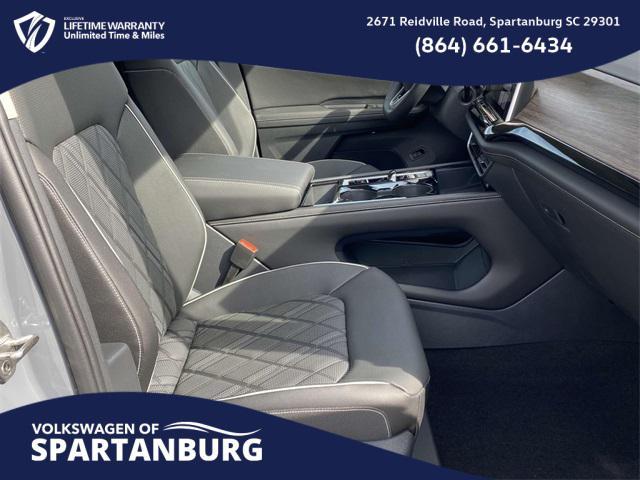 new 2025 Volkswagen Atlas car, priced at $52,901