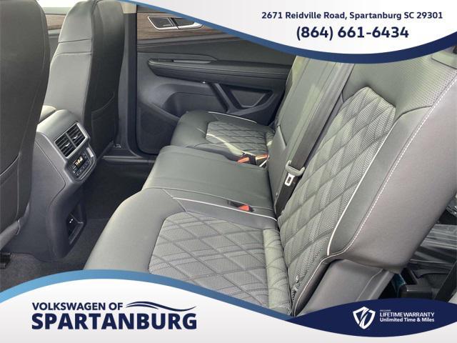 new 2025 Volkswagen Atlas car, priced at $52,105