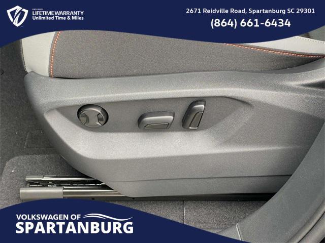 new 2025 Volkswagen Atlas car, priced at $45,896