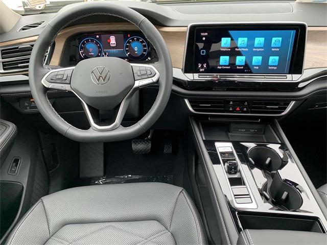 new 2024 Volkswagen Atlas car, priced at $40,621