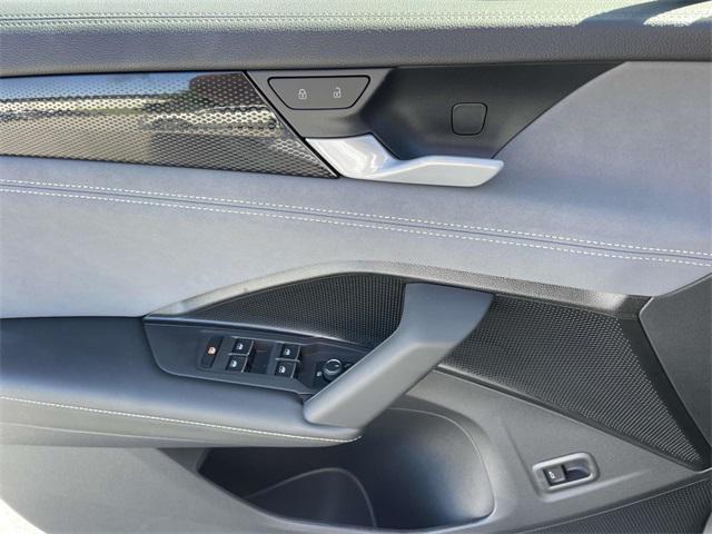 new 2025 Volkswagen Tiguan car, priced at $31,597