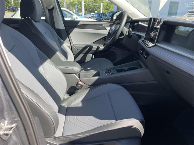 new 2025 Volkswagen Tiguan car, priced at $31,597