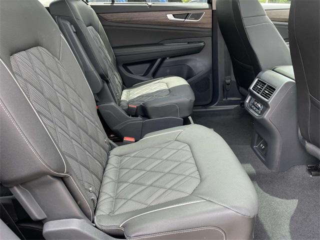 new 2025 Volkswagen Atlas car, priced at $51,866