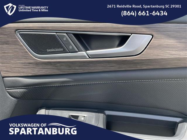 new 2025 Volkswagen Atlas car, priced at $50,016