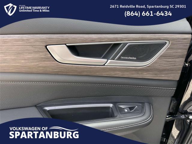 new 2025 Volkswagen Atlas car, priced at $50,016