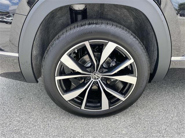 new 2025 Volkswagen Atlas car, priced at $51,866
