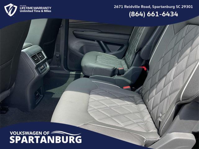new 2025 Volkswagen Atlas car, priced at $50,016